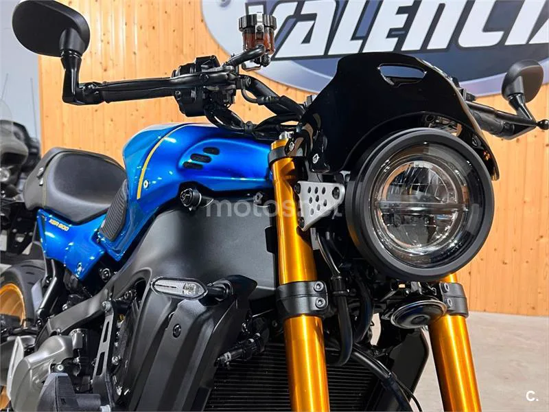 Yamaha XSR 900 – Vista 35