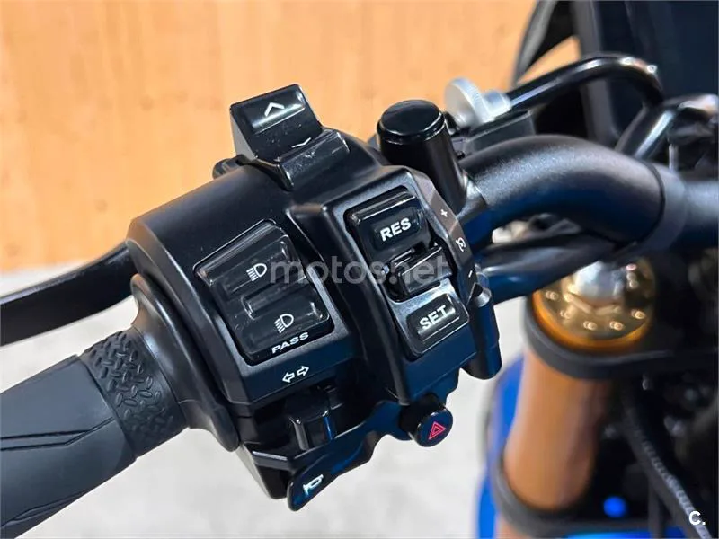 Yamaha XSR 900 – Vista 59