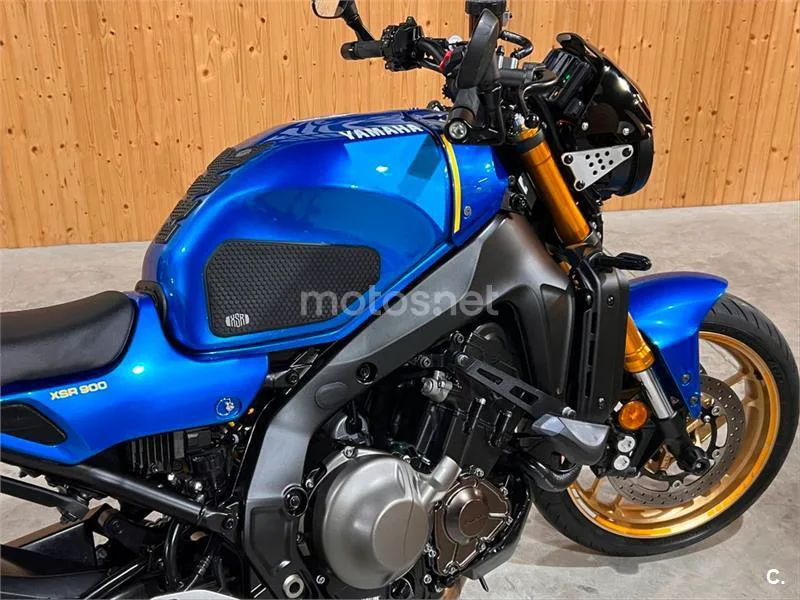Yamaha XSR 900 – Vista 70