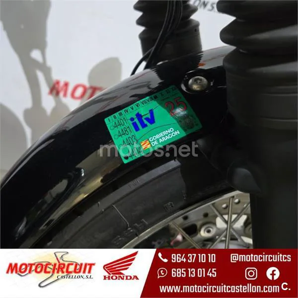 Triumph Bonneville – Vista 7
