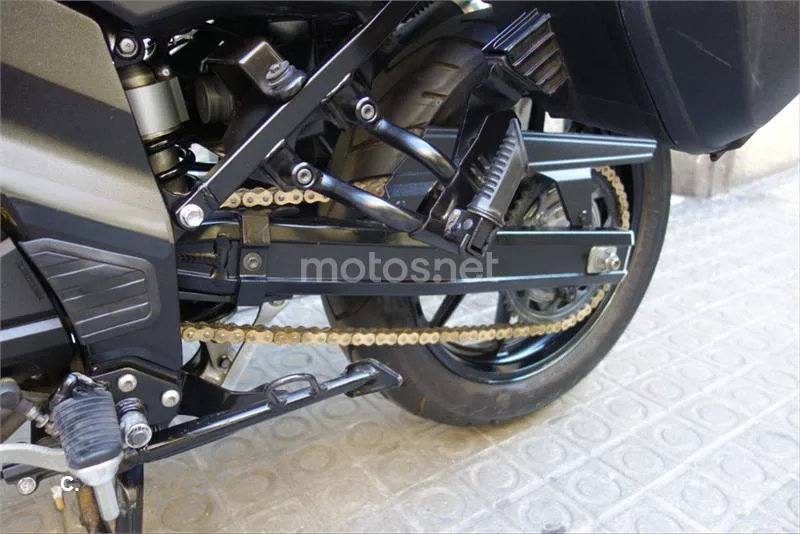 Suzuki V-Strom 650 – Vista 8