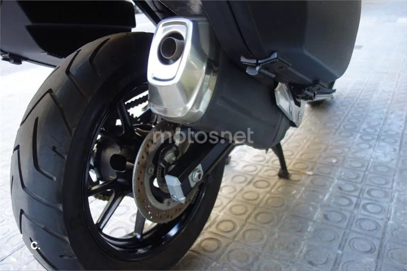 Suzuki V-Strom 650 – Vista 9