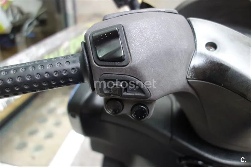 Piaggio X8 125 – Vista 8