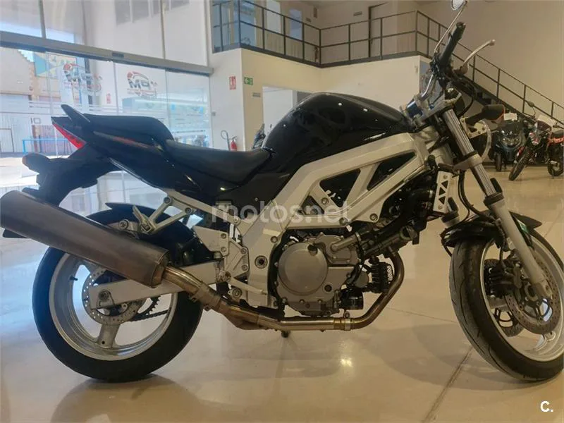 Suzuki SV 650 – Vista 3