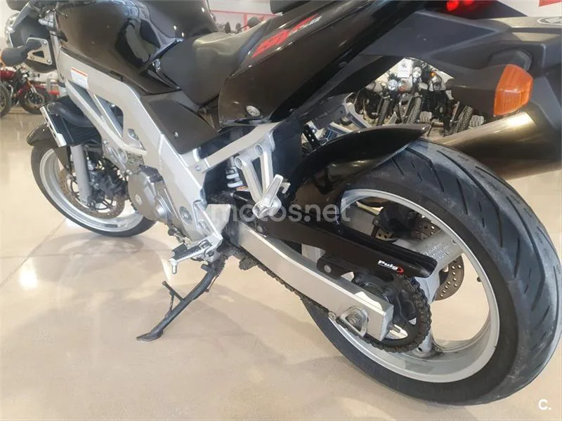 Suzuki SV 650 – Vista 4