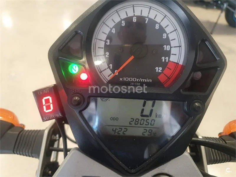 Suzuki SV 650 – Vista 8