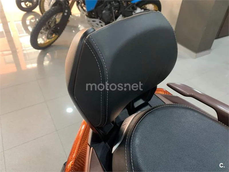 Yamaha XMAX 300 – Vista 13
