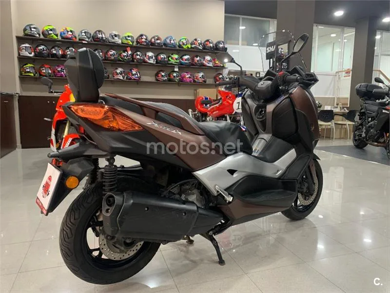 Yamaha XMAX 300 – Vista 7