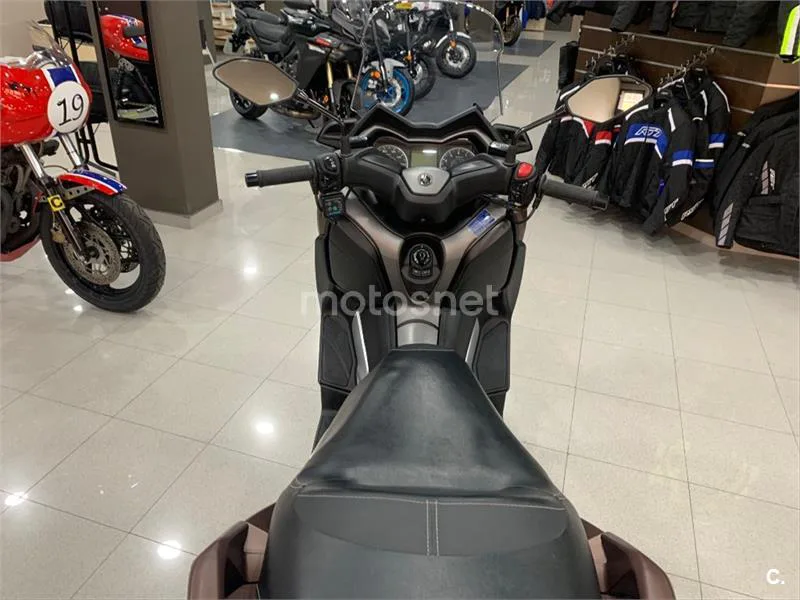 Yamaha XMAX 300 – Vista 9
