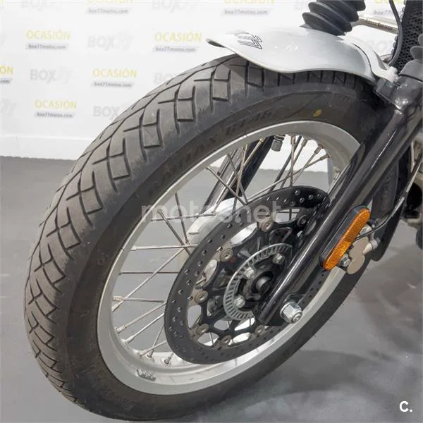 Royal Enfield Interceptor 650 – Vista 20