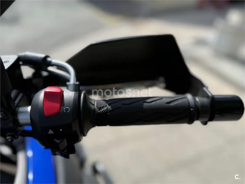 Suzuki V-Strom 650 – Vista 17