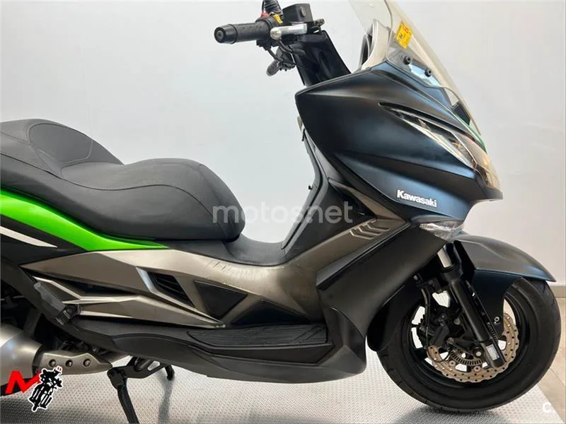 Kawasaki J300 – Vista 3
