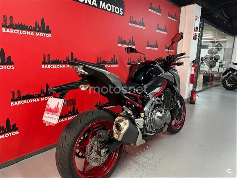 Kawasaki Z900 – Vista 5