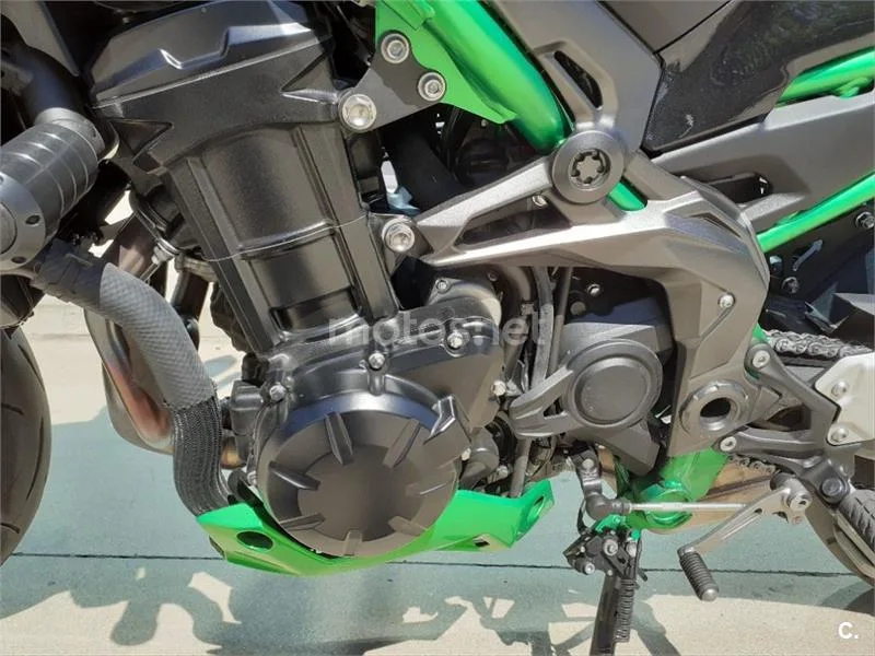 Kawasaki Z900 – Vista 11