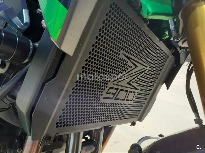Kawasaki Z900 – Vista 16