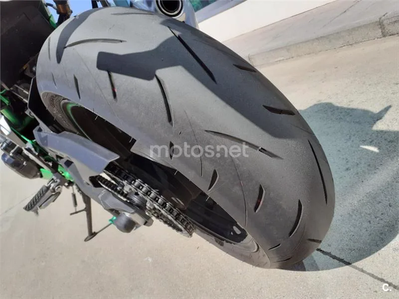 Kawasaki Z900 – Vista 26