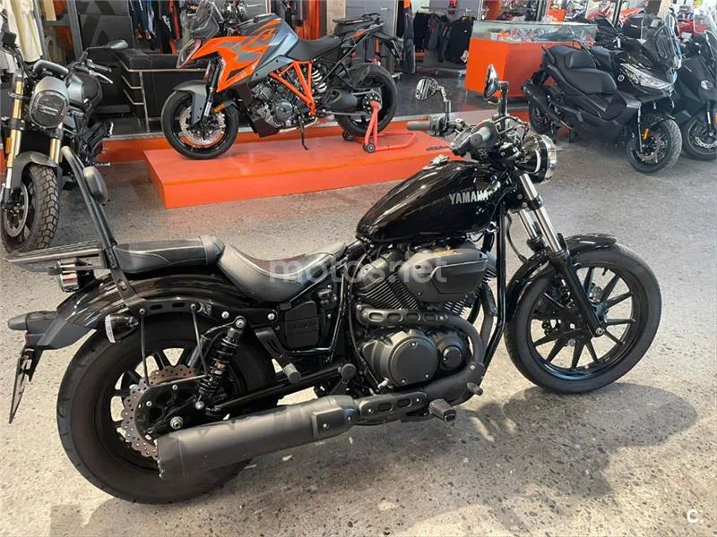 Yamaha XVS 950A Midnight Star – Vista 5