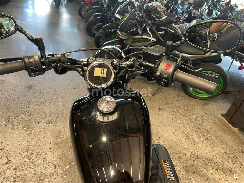 Yamaha XVS 950A Midnight Star – Vista 6