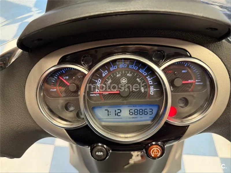 Piaggio Beverly Sport Touring 350 – Vista 14