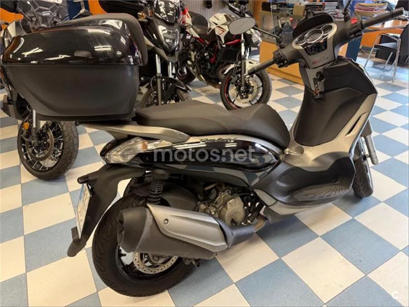 Piaggio Beverly Sport Touring 350 – Vista 6