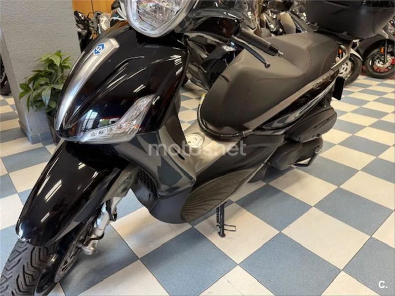 Piaggio Beverly Sport Touring 350 – Vista 8