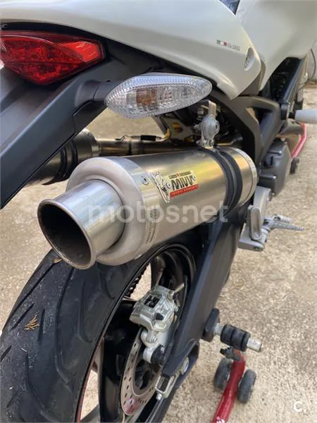 Ducati Monster 696 – Vista 14