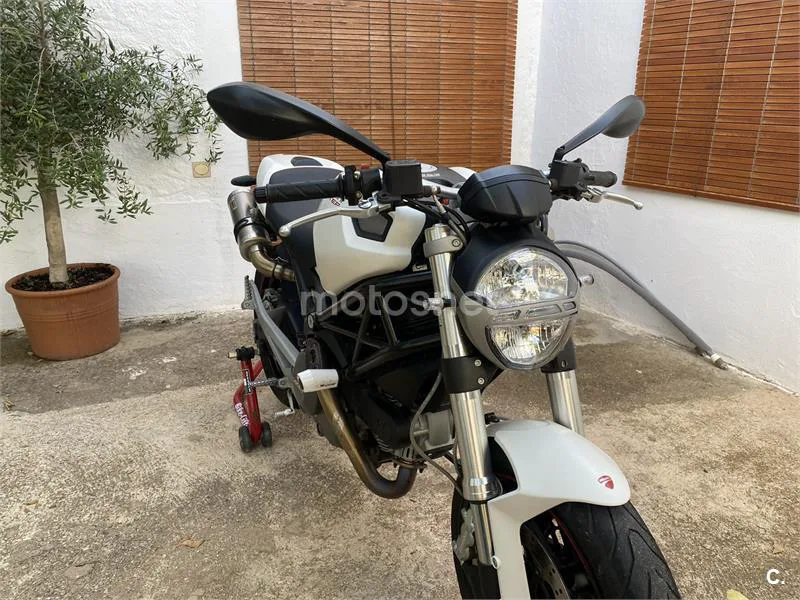 Ducati Monster 696 – Vista 7