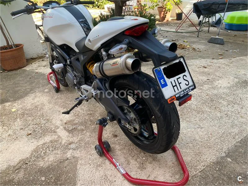 Ducati Monster 696 – Vista 9