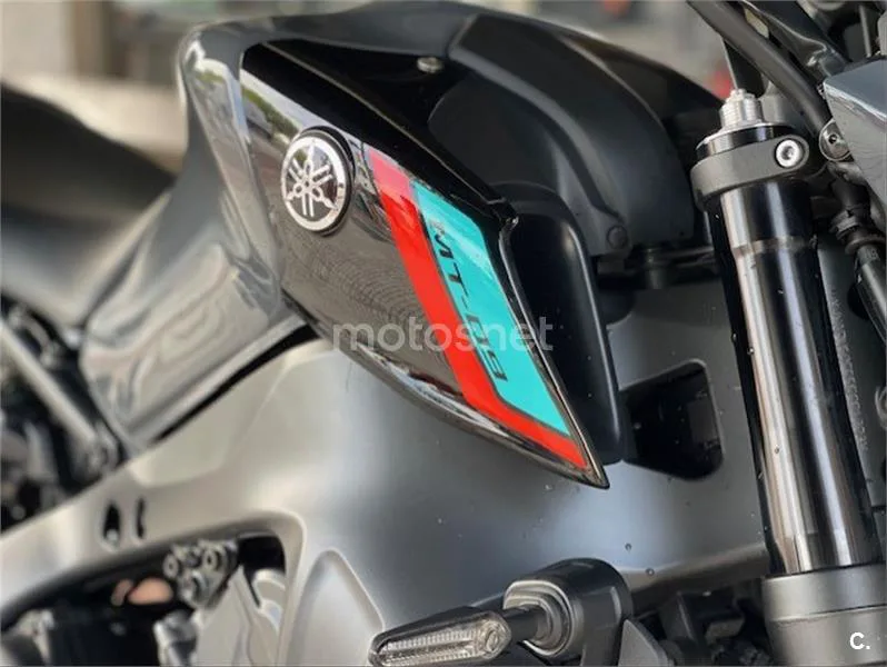 Yamaha MT-09 – Vista 6