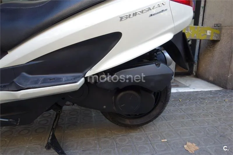 Suzuki Burgman 200 Executive – Vista 12