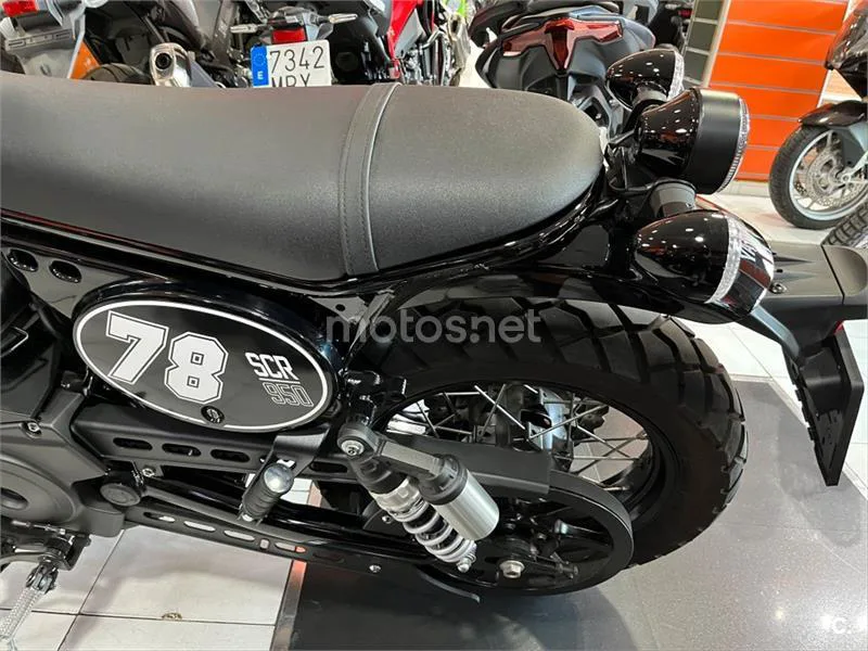 Yamaha XV 950 R – Vista 4
