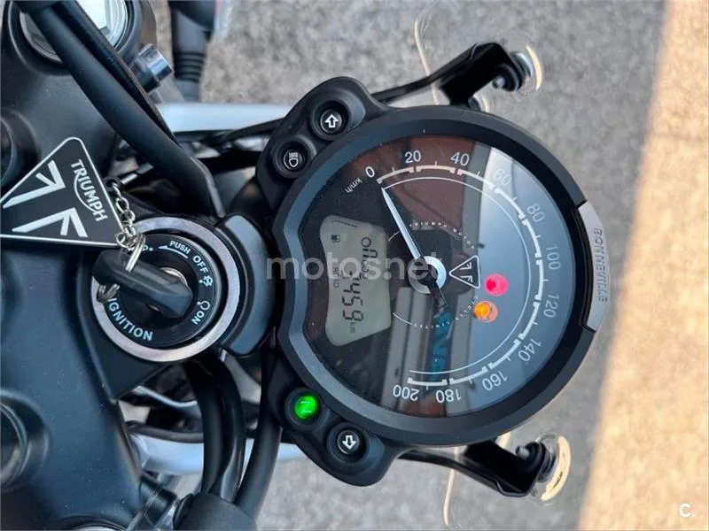 Triumph Scrambler 900 – Vista 7
