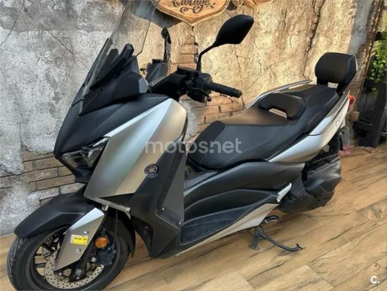 Yamaha XMAX 400 – Vista 4