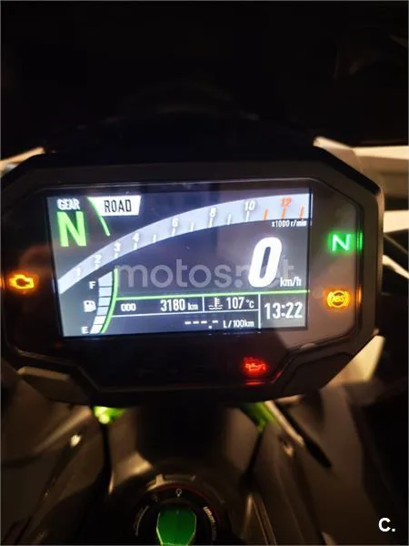 Kawasaki Z 900 – Vista 2