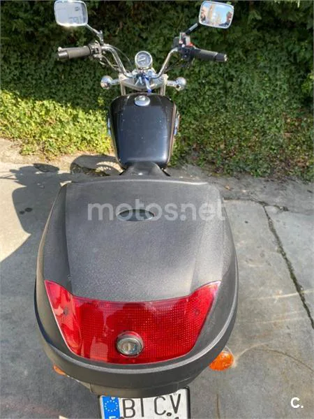 Suzuki Marauder 250 – Vista 6