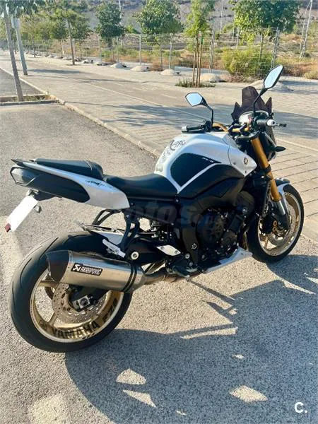 Yamaha FZ8 - Vista 6