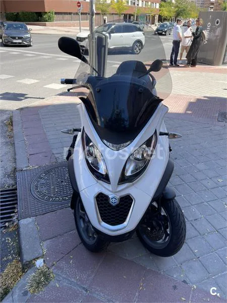 Piaggio MP3 – Vista 2