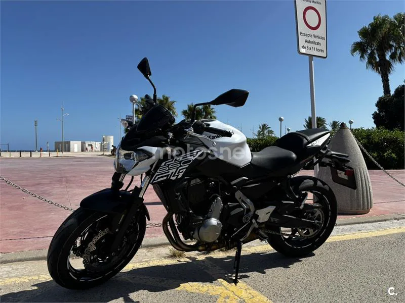 Kawasaki Z 650 – Vista 4
