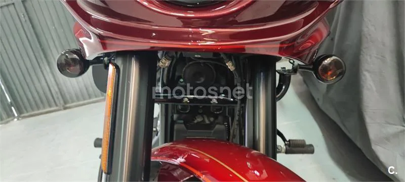 Harley-Davidson Low Rider ST – Vista 11