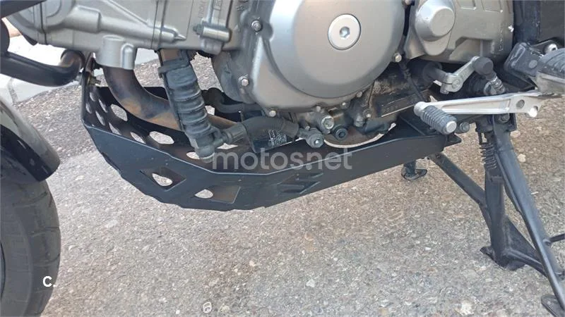 Suzuki V-Strom 650 – Vista 9