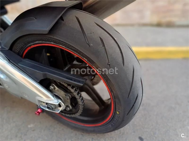 Aprilia RSV Mille – Vista 8