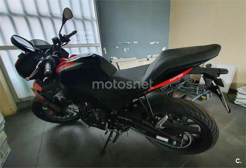 Aprilia Tuono 125 – Vista 3