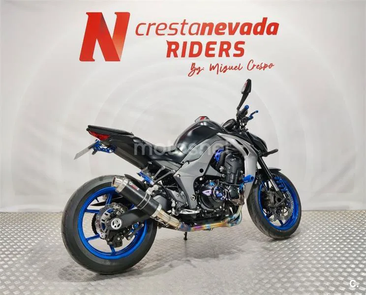 Kawasaki Z1000 – Vista 11