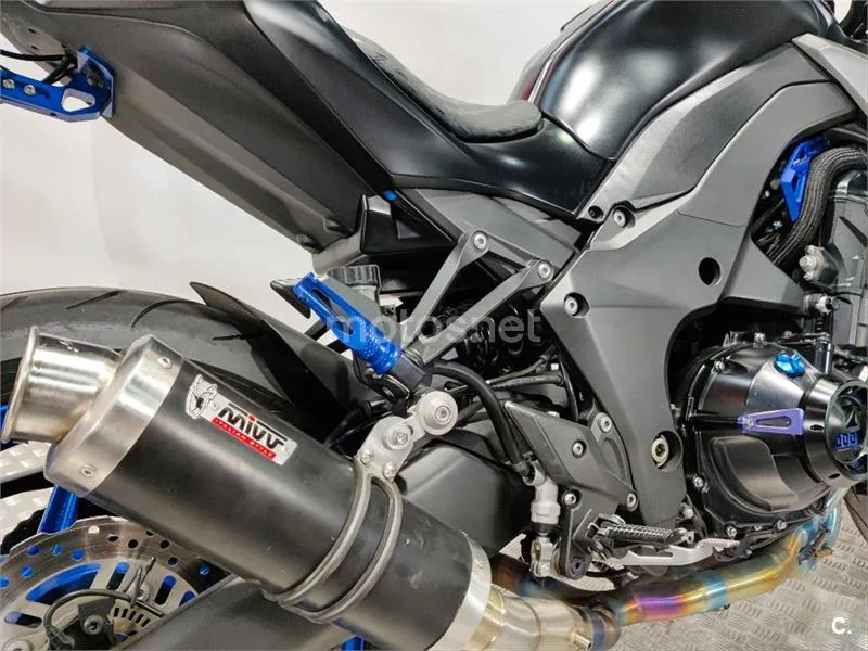 Kawasaki Z1000 – Vista 15