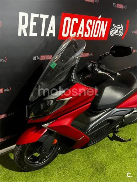 Kymco Super Dink 350 – Vista 3