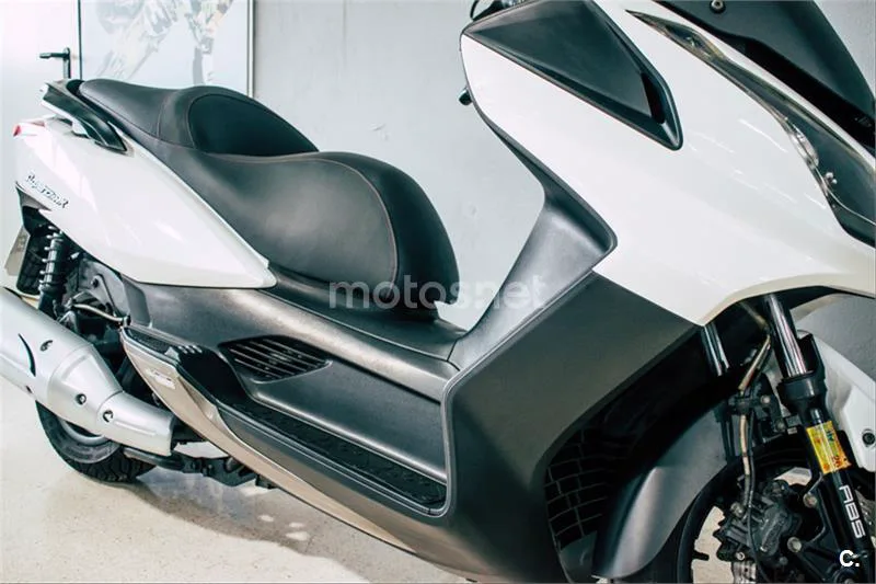 Kymco Super Dink 125 – Vista 3