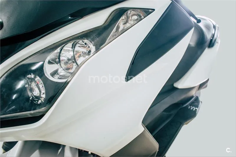 Kymco Super Dink 125 – Vista 4