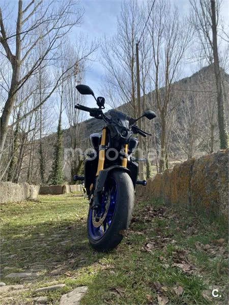 Yamaha MT-09 – Vista 7