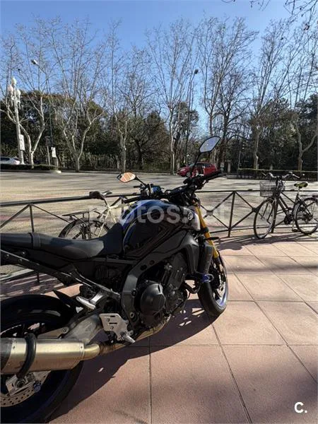 Yamaha MT-09 – Vista 8