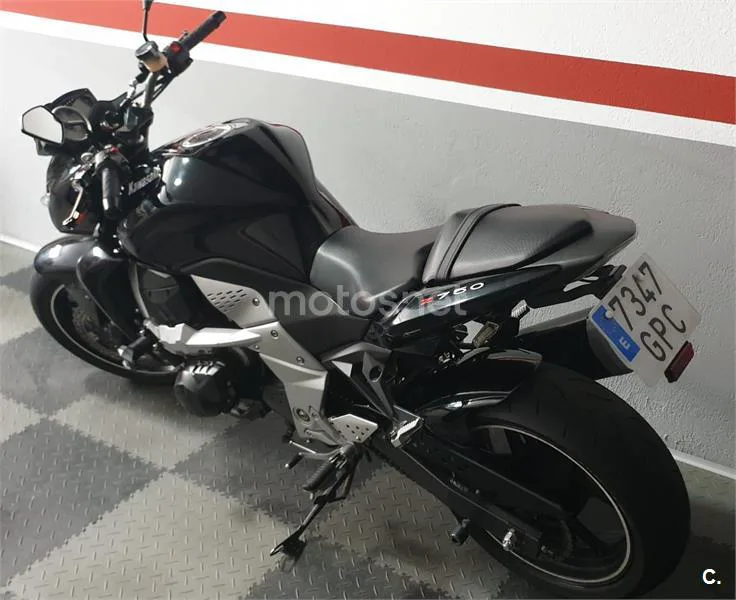 Kawasaki Z 750 – Vista 3